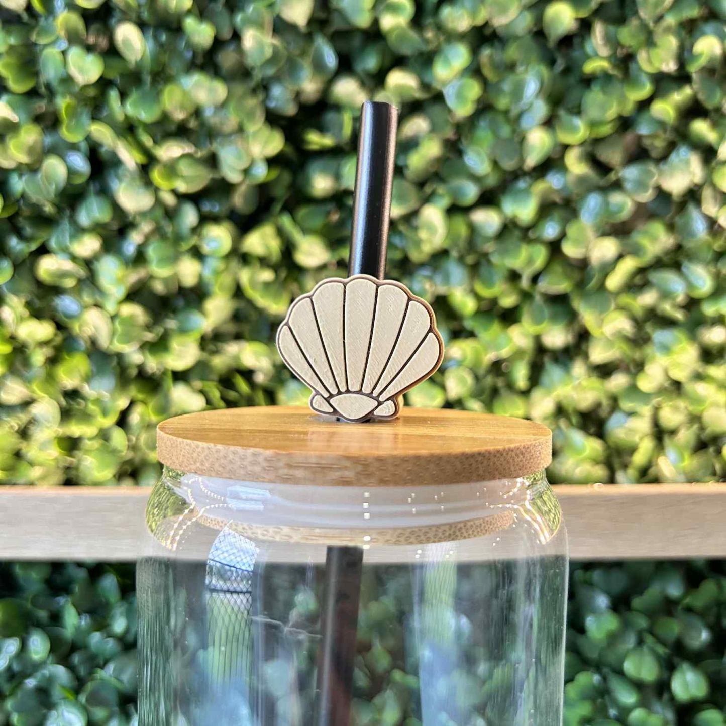 SHELL STRAW TOPPER
