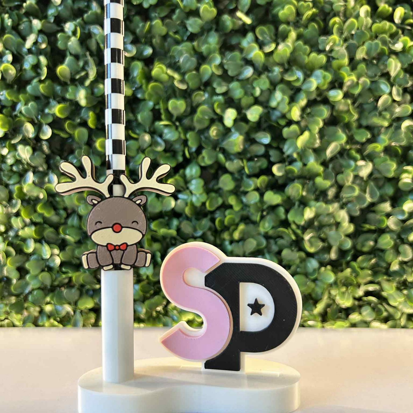 REINDEER STRAW TOPPER