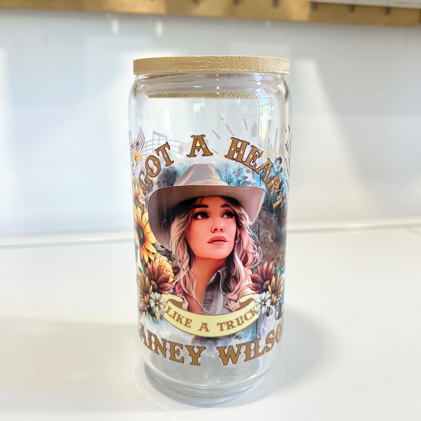 LAINEY WILSON 160z GLASS CAN